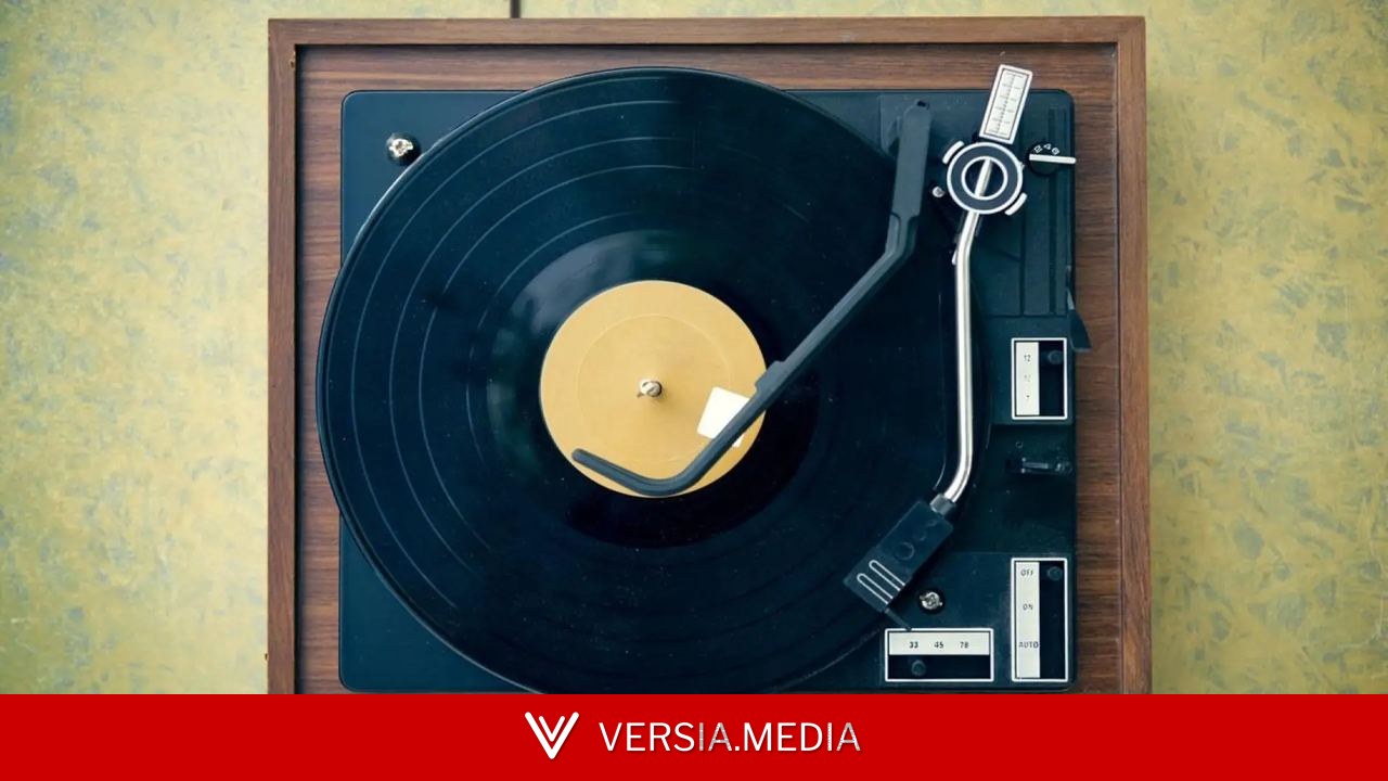 La rebelión contra el scroll infinito: las búsquedas de tocadiscos aumentan un 311% y las de discos de vinilo un 147%