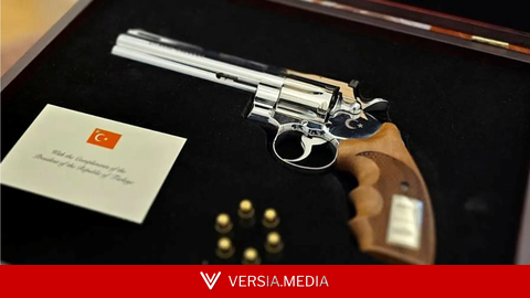 Así es el Gumusay.357 Magnum turco que regaló Erdogan a los líderes de la OTAN: un revolver 'noventero'... con una fuerte carga simbólica